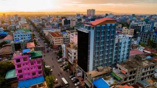 Dragon Phoenix Hotel - Mandalay - 9