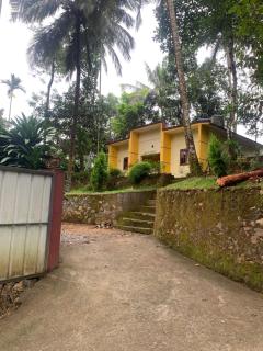 Cascade Holiday Villa - 9