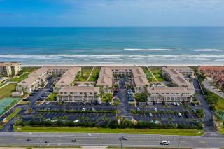 Oceanfront rental with amazing views, beach access, pools, tennis & pickleball - 9