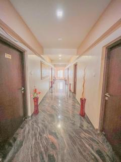 StayGuru Park View Residency - 2