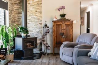 Entertainer's Paradise! Child & pet friendly Pool spa, movie room - close to Australia Zoo - Beerwah - 8