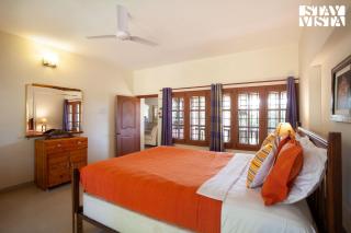 StayVista at Mikkie House 3BHK Villa Combination of Bricks & Stone - Breakfast Included - Aivarkhandpur - 2