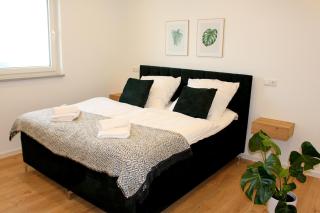 ADA4, Apartment mit Küche, Badewanne, Balkon, Terrasse, Parkplatz am Haus, ruhig gelegen - Kulmbach - 1