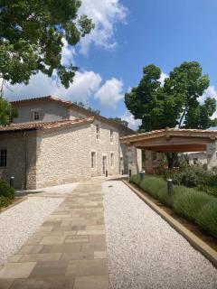 Château Lecusse - La Grande Roche - Hôtel, Spa, Boutique & Restaurant - Broze - 0
