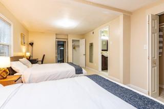 Cozy House 10min to Monuments! 10min to DC by CozySuites - Arlington - 2