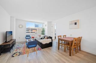 CozySuitesTWO Separate Spacious Ocean Front Condos - Atlantic City - 1