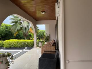 Beautiful Family Home at Emefs Lagoon View Estate Lashibi - 8