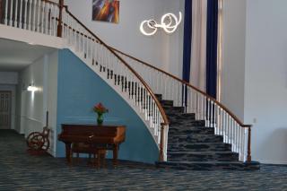 Days Inn and Suites by Wyndham Sikeston - Sikeston - 9