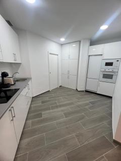 Apartamentos BEACHYDAYS Metropolis D - 3