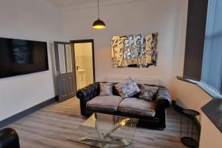 Modern 7-BR Retreat All Ensuite - Birmingham - 4