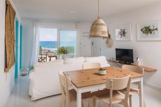 Casa Charcón Bajo, en primera línea de mar - Best Villas Lanzarote - Famara - 1