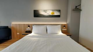 Riverbank Villa ll - 1