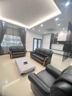 1717Homestay @Hakka Avenue 14pax ,near to Airport - Kuching - 5