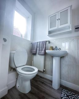 Spacious 6 Bedroom House Near City Centre - Birmingham - 2