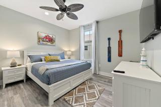 HIDDEN GEM on Coast w/Stunning Views, 4Bed/3Baths - 8