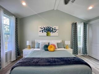 HIDDEN GEM on Coast w/Stunning Views, 4Bed/3Baths - 1