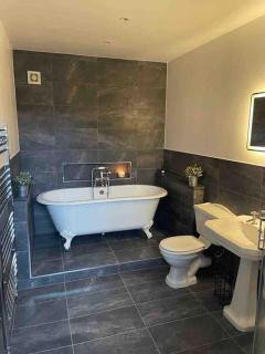 The Barn, Romantic country getaway - Dyserth - 2