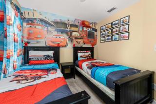 4 BR Heated Pool Home + Game Room + Sleeps 12 - Davenport - 7