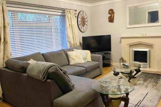 3 bed detached house near city centre Peterborough - Blossom House - 8