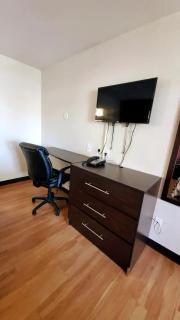Sacramento Inn & Suites - Sacramento - 6