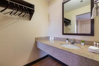 Sacramento Inn & Suites - Sacramento - 5