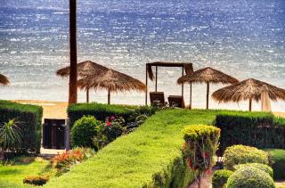 Luxury Beachfront Villa with Private Pool, Yoga & Sea Adventures - Larnaca - 0