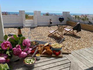 Driftwood Beach House - Pagham - 1