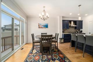 Fully Furnished 4 Bedroom House in Ottawa - 3