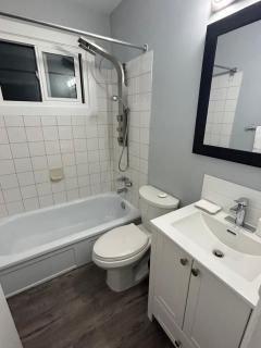 Cute Highland Park Entire Unit A - Calgary - 6