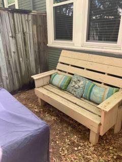 Newly remodeled studio near downtown Brenham - 7