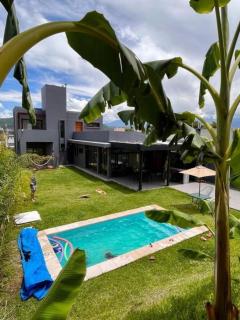 Casa Illia, hermosa casa de diseño en barrio Los Perales - San Salvador de Jujuy - 0