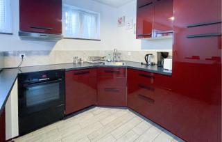 Amazing Apartment In Borås With Kitchen - Borås - 6