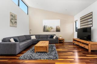 Best of both Worlds Inverloch - 6