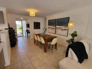 Villa Cinta @Cape View Resort - Broadwater - 1