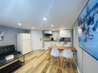 Green Lake 1st Line Home D Full Modern Remodeled - Seattle - 8