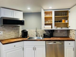 Green Lake 1st Line Home D Full Modern Remodeled - 1