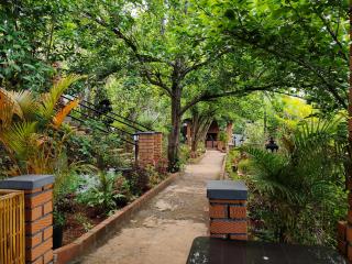 Silver Spruce Glass Villa 1BHK Kotagiri - Kotagiri - 7