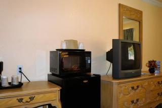 Lakeview Inn - 8
