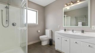 Allenby Mt Iron Edge 2 Bedroom Upstairs - 6