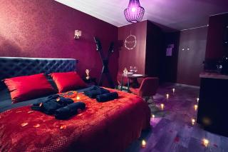 Love Room Le Baroque / Jacuzzi / Sauna - Château-Landon - 4