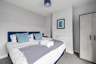 Contract workers, Professionals, Families, Parking - Crewe - 1