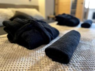 Love Room Le Chalet / Jacuzzi / Sauna - Château-Landon - 1