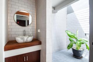 Tropical Modern 3 BR Villa - Canggu - 5