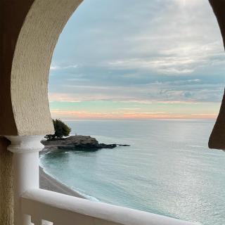 SEA SUITE Romantic Beachfront Apartment Cotobro Beach, Almuñecar - 3