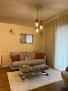 Terrasse Zen - Confort Nature & Accessibilité - 4 personnes - Parking gratuit - 20 min de Paris - 6