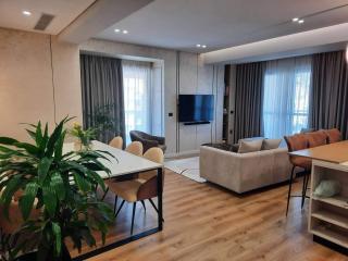 Sunrose Luxury Apartment - Sarandë - 8