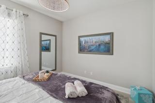 5BR 3BA Home - King Beds - Fast Wifi home - 2