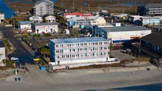 Exceptional Ocean-Pier-Pool Front 1 BR Condo - 8