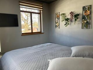 BRIVIBAS RESIDENCE - NORTH & SOUTH, free PRIVAT parking, free WIFI, self check-in - 3