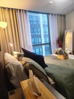 Vibrant Urban Getaway in BGC (pool view) - Manila - 7